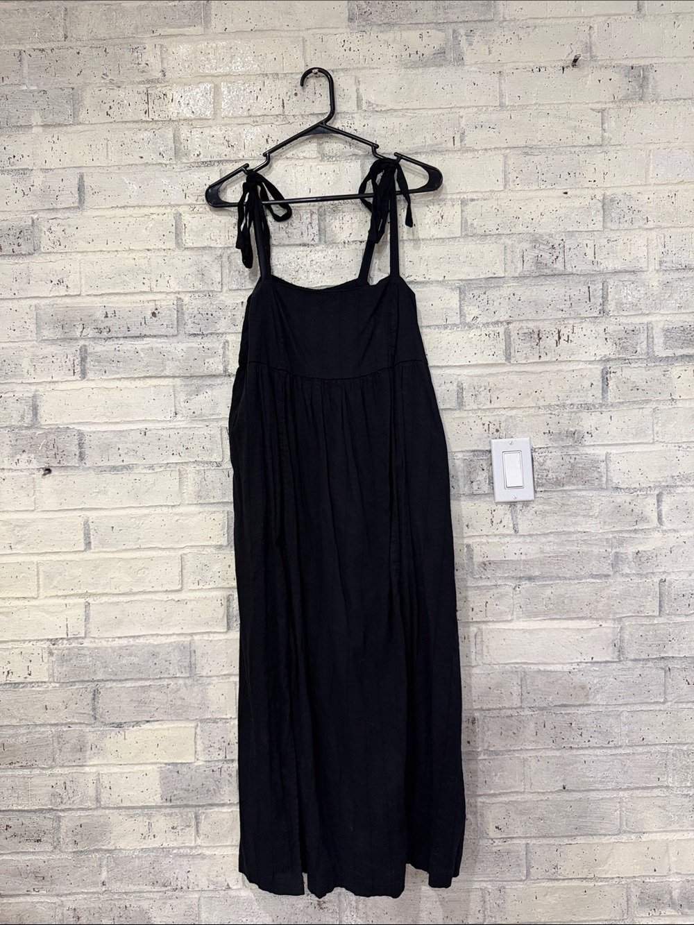 Old Navy Black Tie-Shoulder Maxi Dress